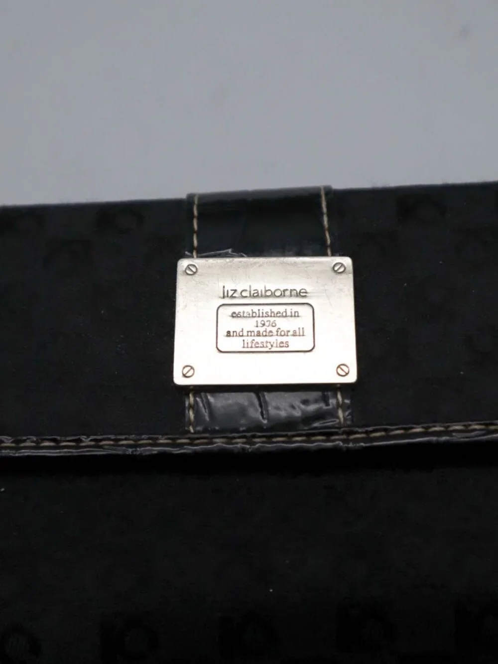 LIz Claiborne Canvas Trifold Wallet Faux Leather Trim Black Logo Pattern Classic
